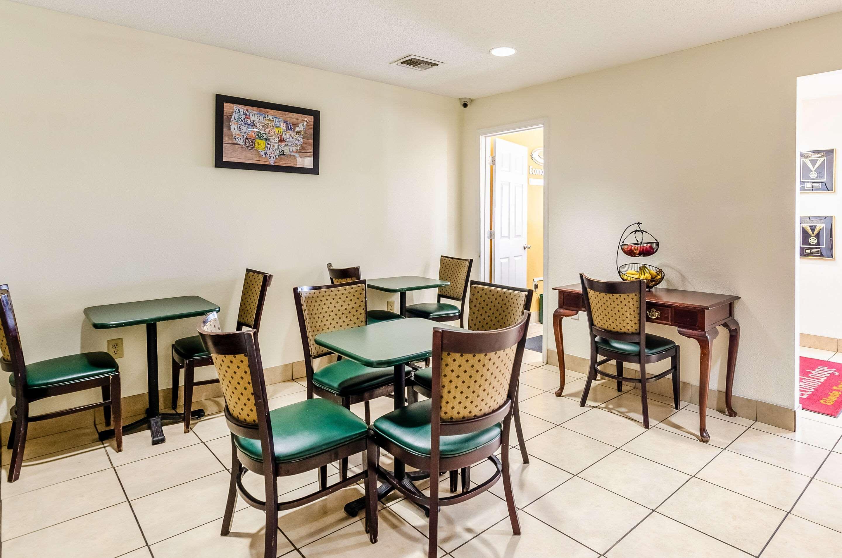 Econo Lodge Glade Springs I-81 Dış mekan fotoğraf
