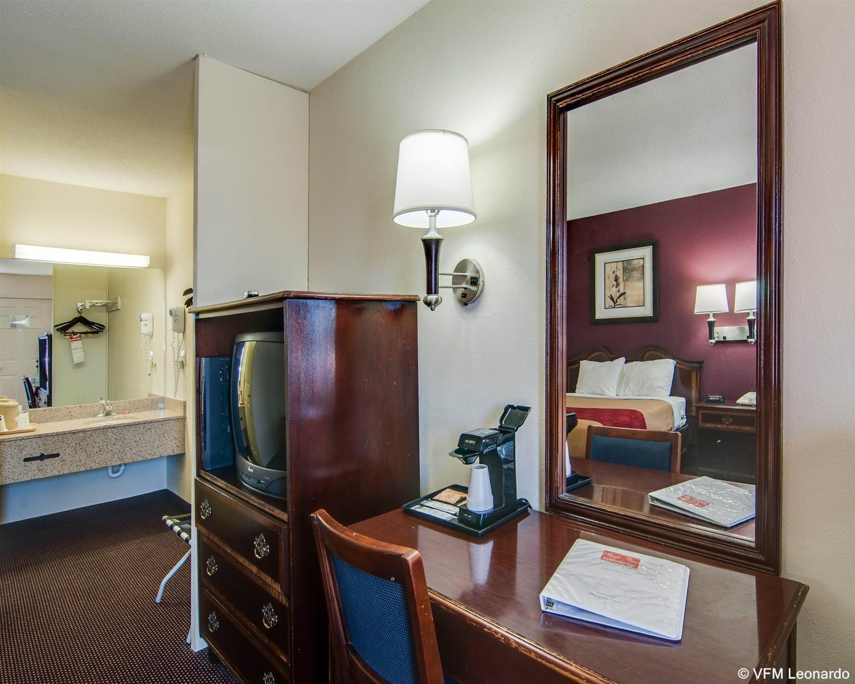 Econo Lodge Glade Springs I-81 Dış mekan fotoğraf