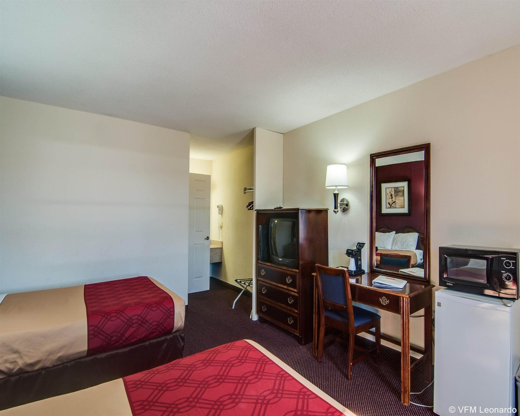 Econo Lodge Glade Springs I-81 Dış mekan fotoğraf