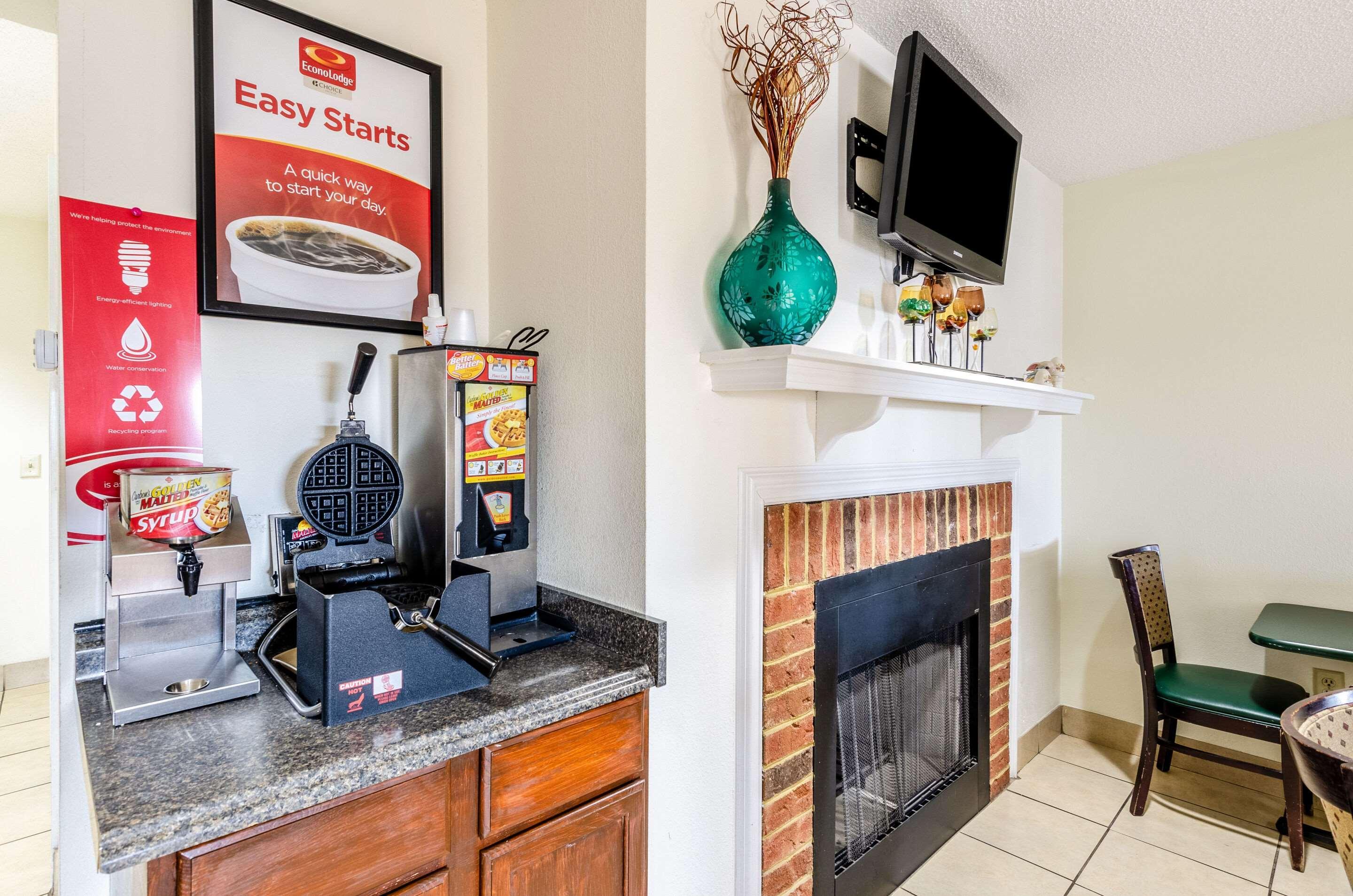 Econo Lodge Glade Springs I-81 Dış mekan fotoğraf