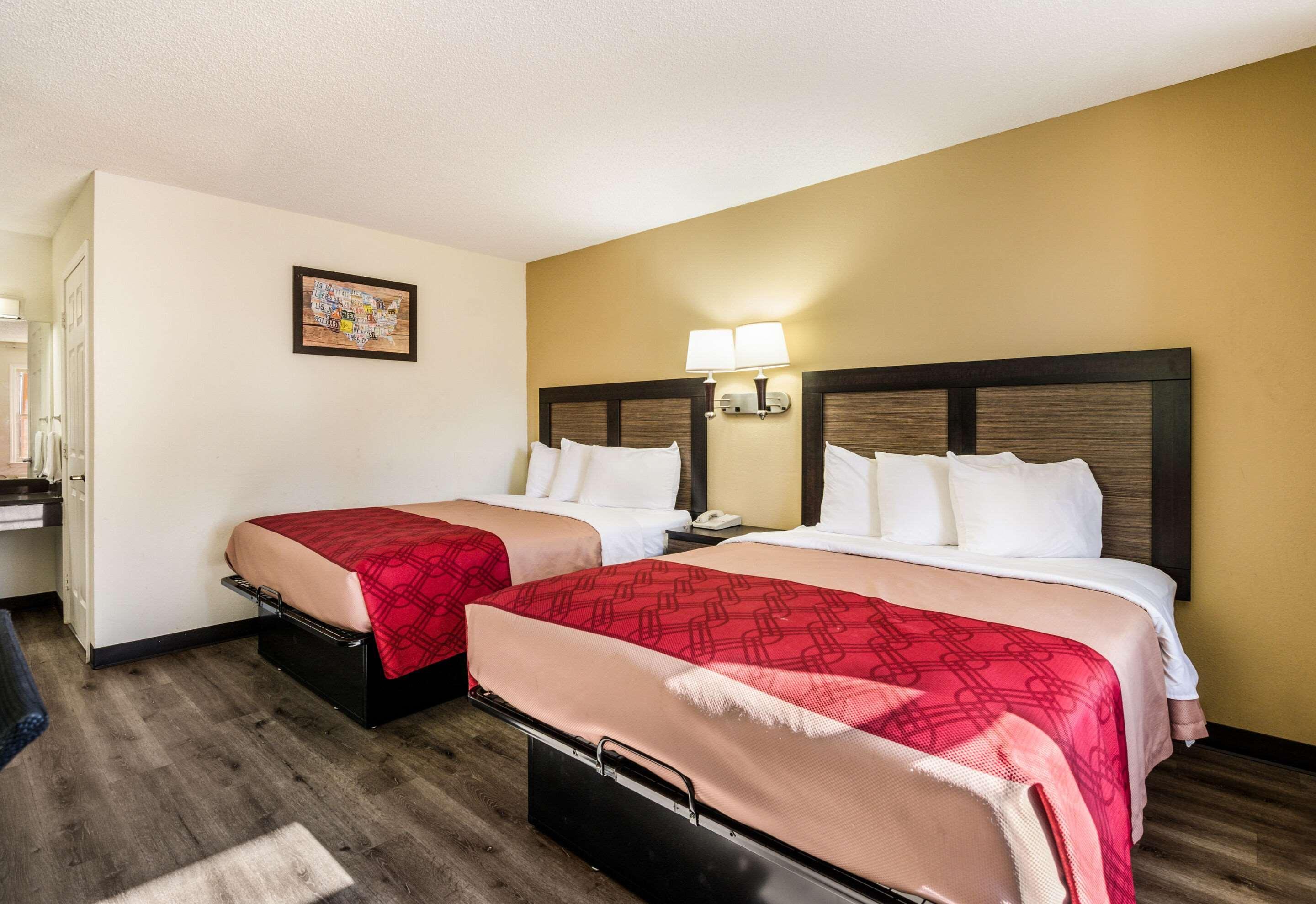 Econo Lodge Glade Springs I-81 Dış mekan fotoğraf