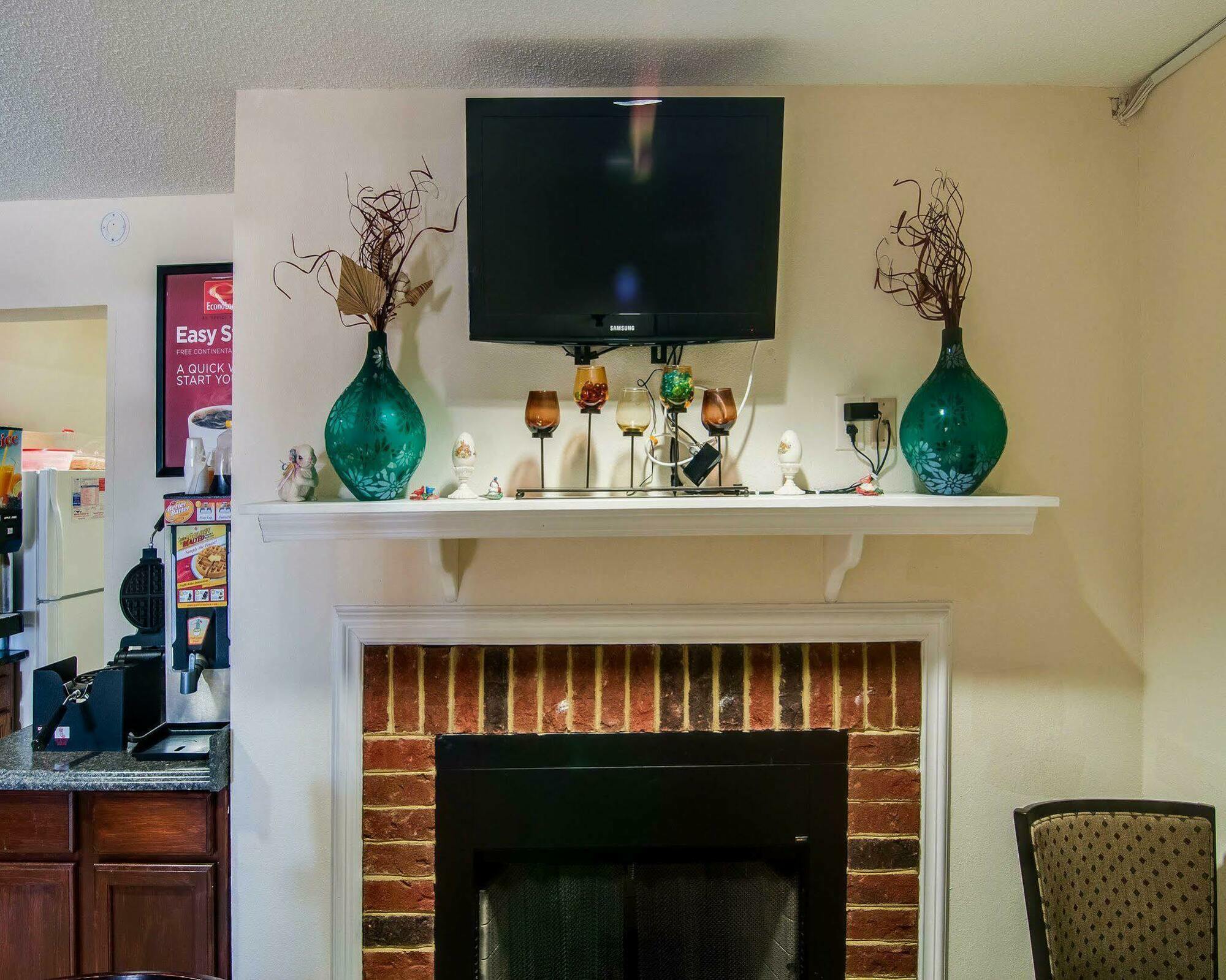 Econo Lodge Glade Springs I-81 Dış mekan fotoğraf